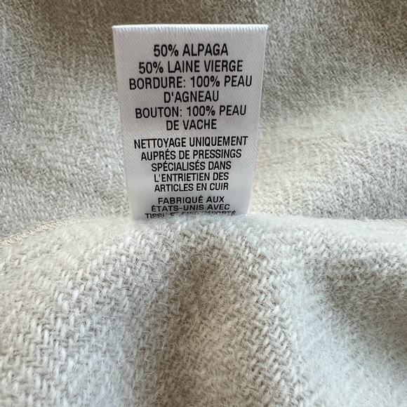 Nili Lotan Cape Elegant Cool - wool, alpaca, lambskin trim, cowhide buttons - Picture 12 of 13